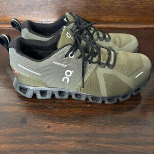 On Cloud 5 Olive Black Waterproof Sneakers Athletic Shoes - Size 6.5